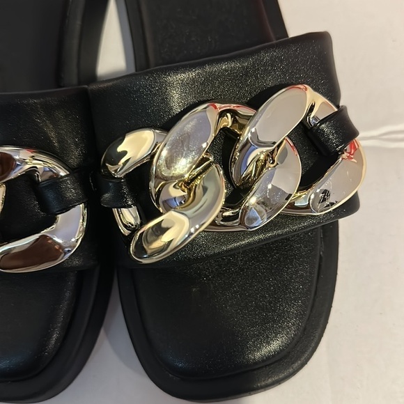 H2k black flip flop sandals. NEW - Picture 4 of 6